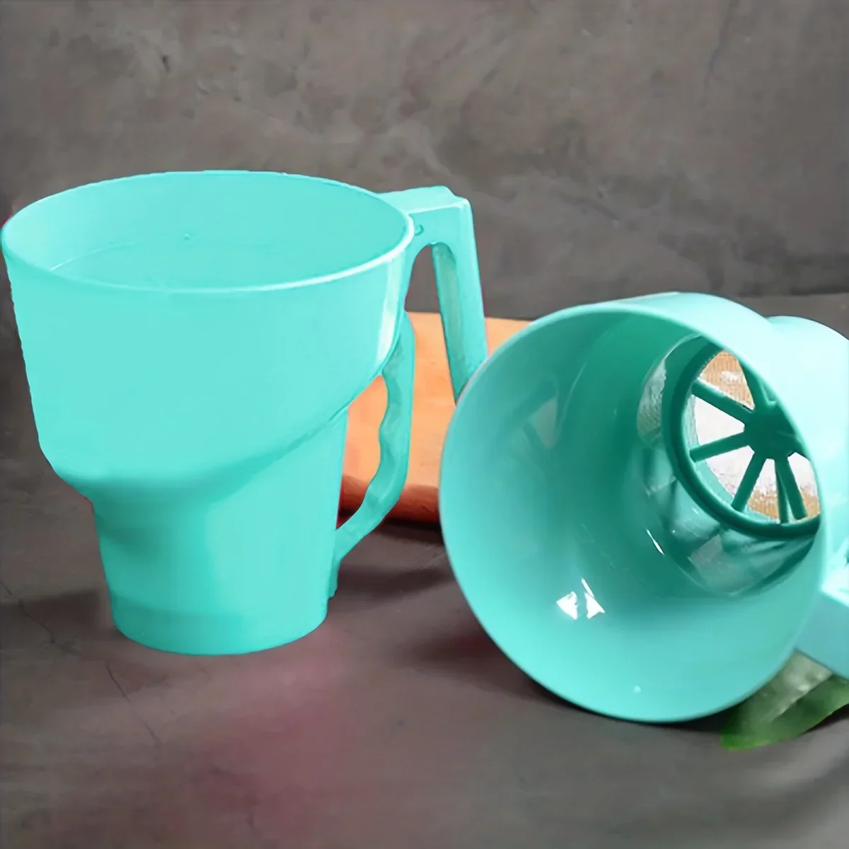 Baking Powder Kitchen - 1pc-キッチンアクセサリー カップ型半自動フィルタースクリーン ベーキングツール ハンドヘルドパウダースクリーン
