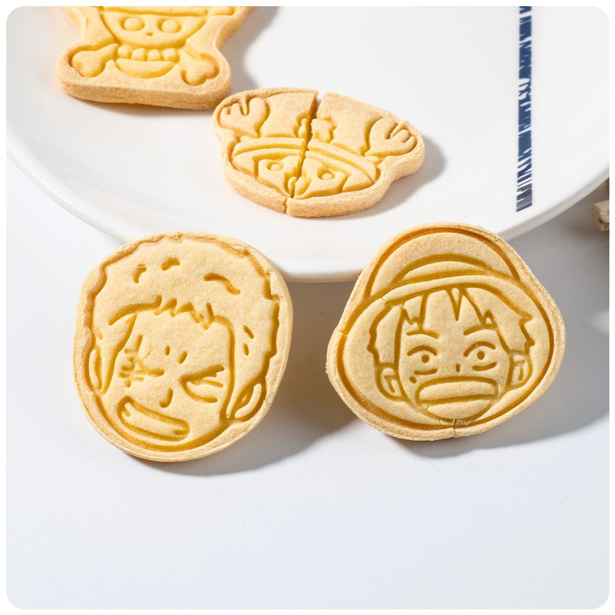 アニメワンピース クッキーカッターセット ルフィ ゾロ ウソ - Kitchen Baking Gifts のレビューと価格
