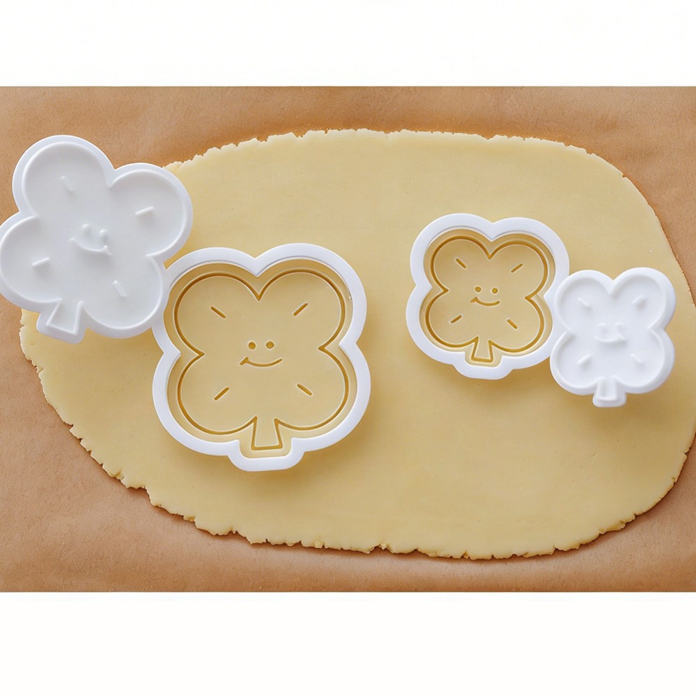 幸運の四つ葉のクローバー型クッキーカッター、ビスケット型、キ - Kitchen Baking Supplies のレビューと価格