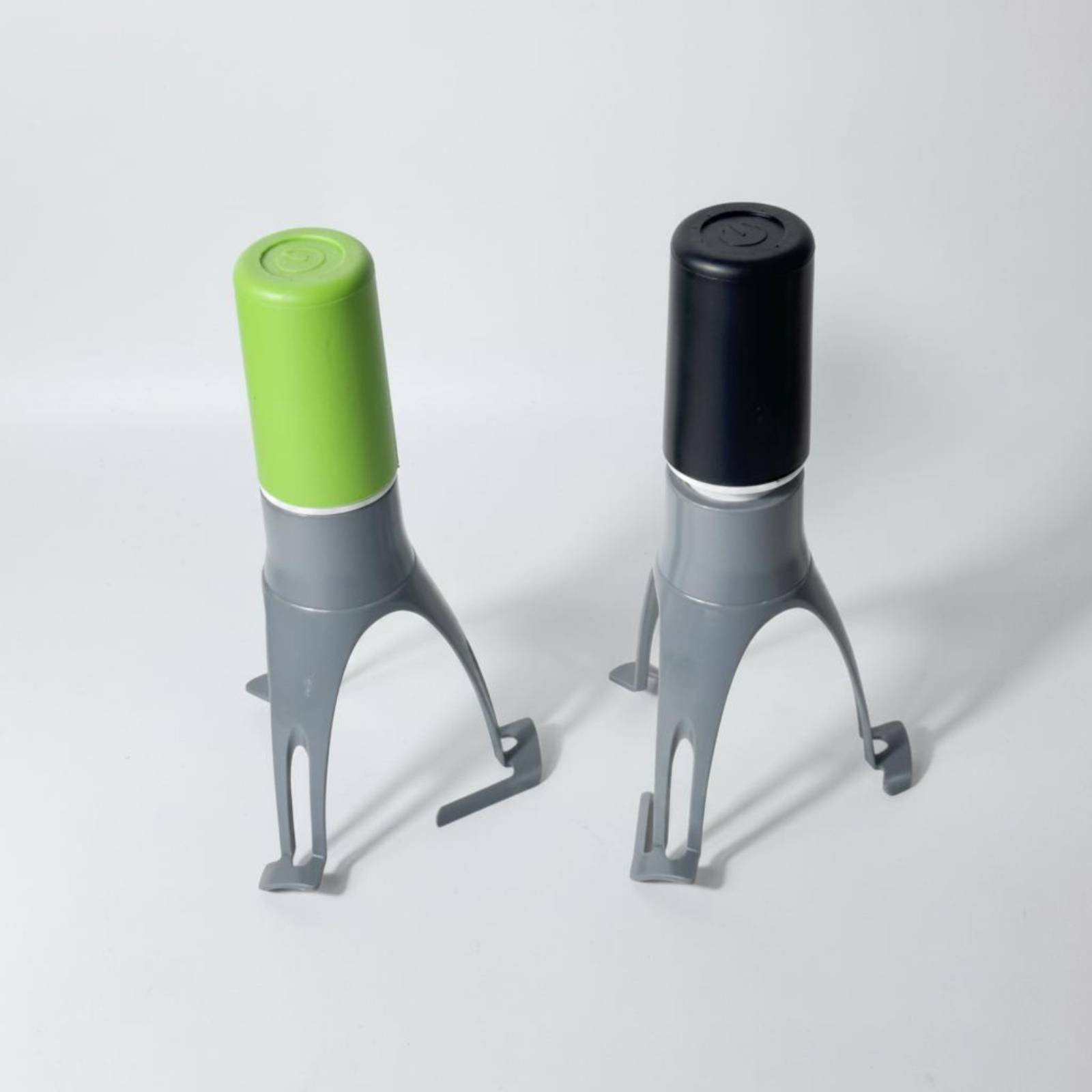 自動三角攪拌機 - ハンズフリー電動卵泡立て器＆キッチンミキ - Kitchen Baking Appliances のレビューと価格