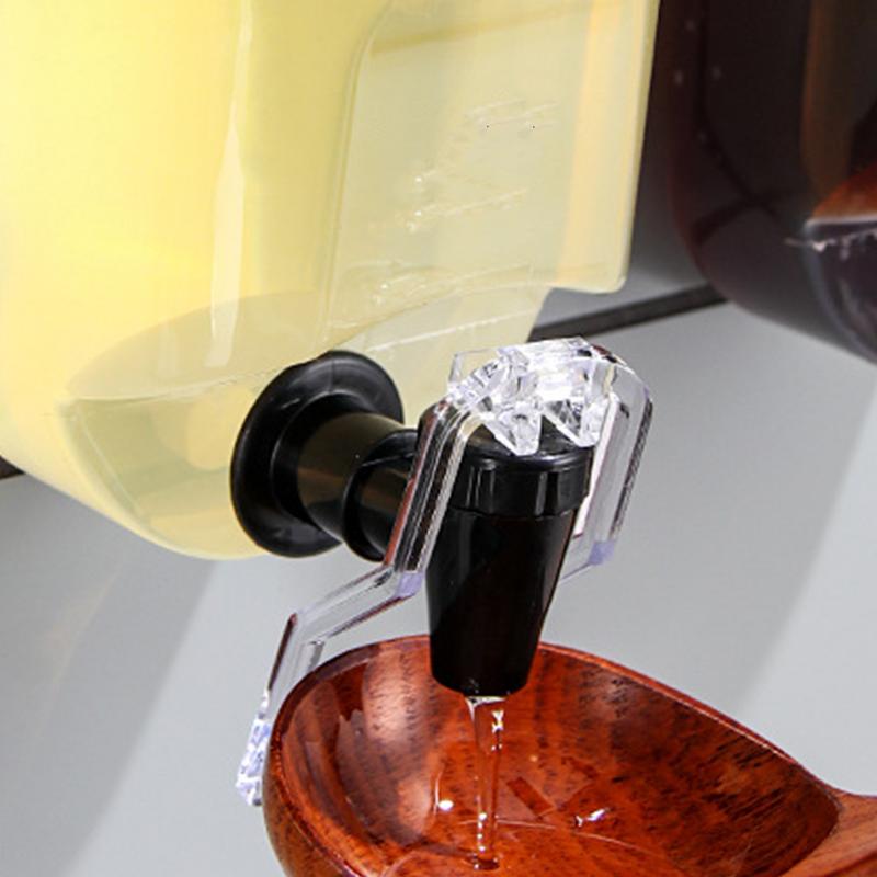壁に取り付けられた酢とオイルディスペンサー、ヒンジ付き蓋付き - Kitchen Bank のレビューと価格